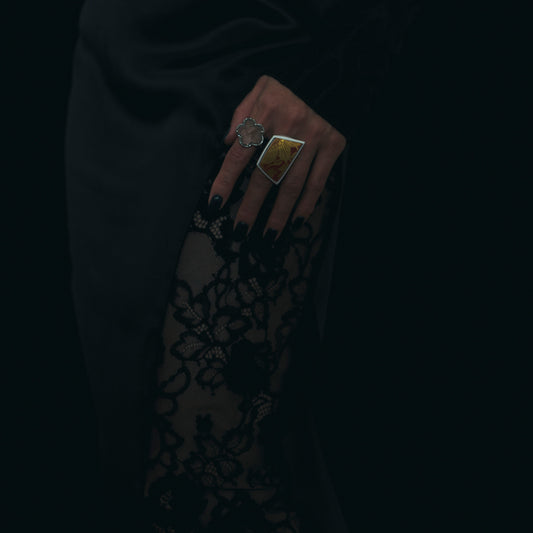 2218 Kutani porcelain 錦山窯 | One of a kind Mibu White Ring