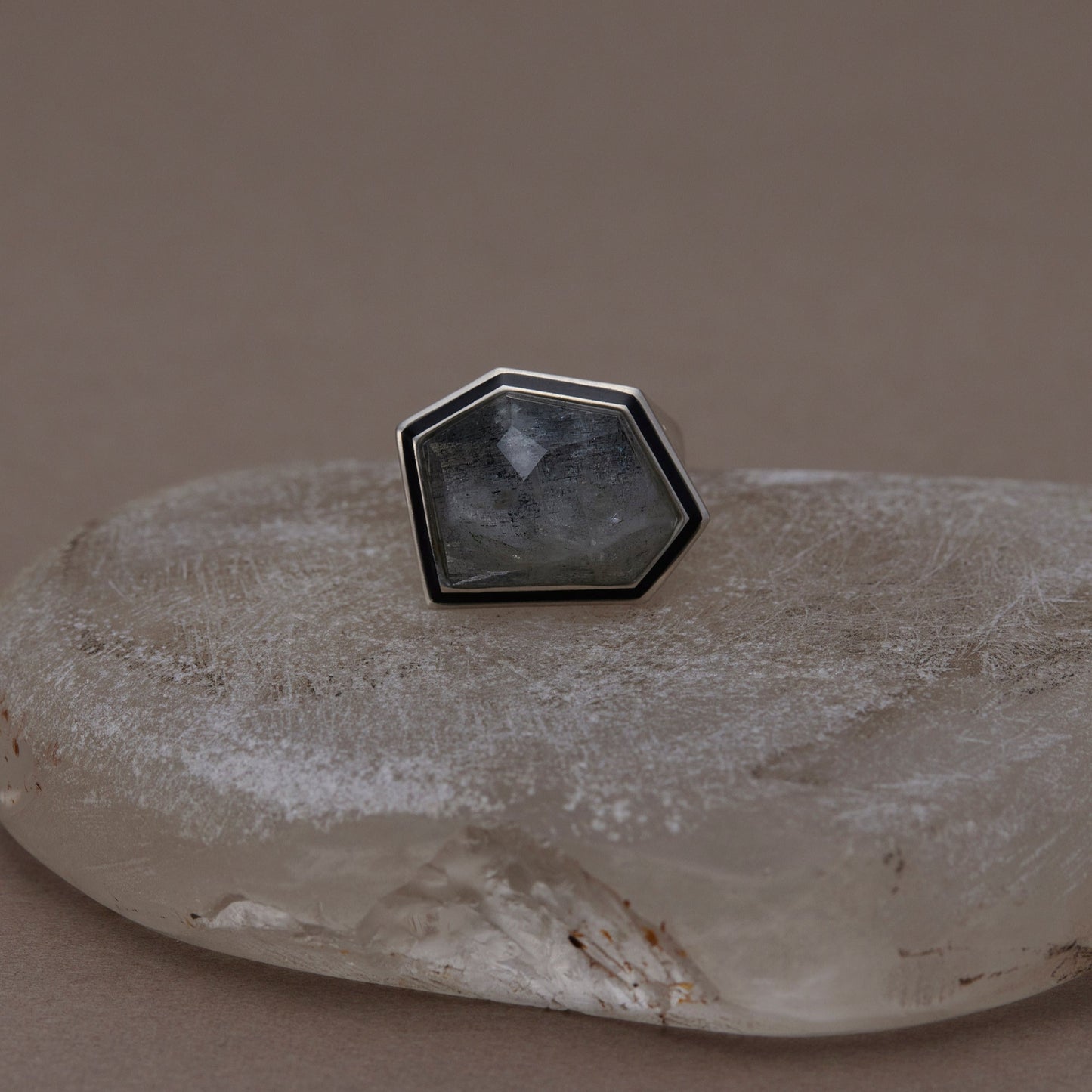 1653 Moss Aquamarine | One of a Kind Mib Black Ring