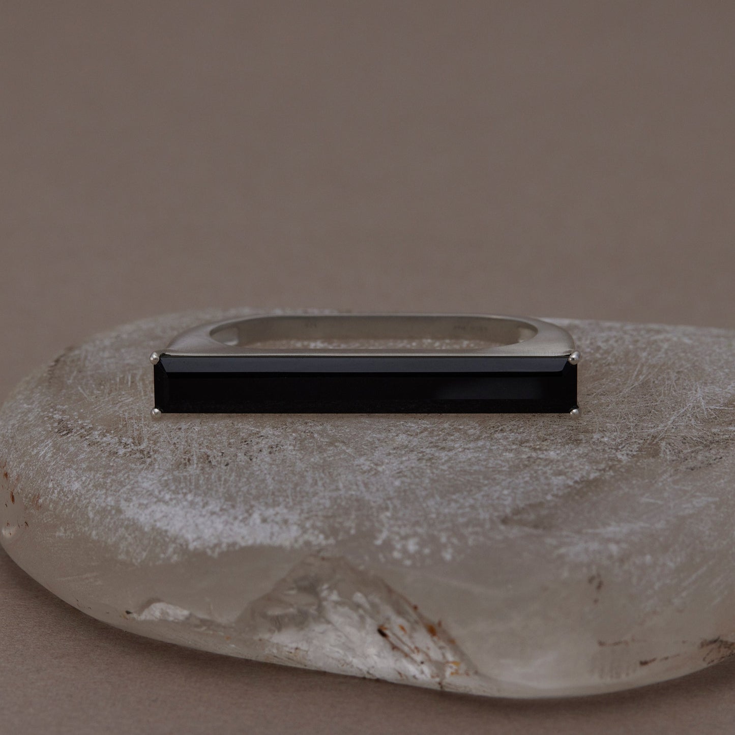 1665 Onyx | Double Ring