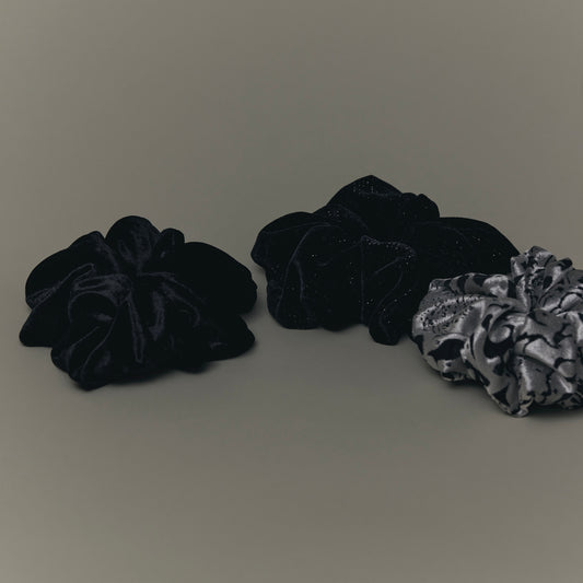 1846 Velvet Scrunchie L