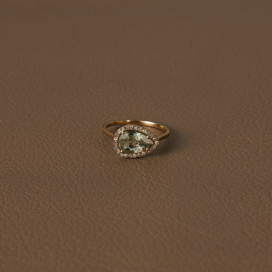2528 Yellow Beryl | K18YG One of a Elia Ring