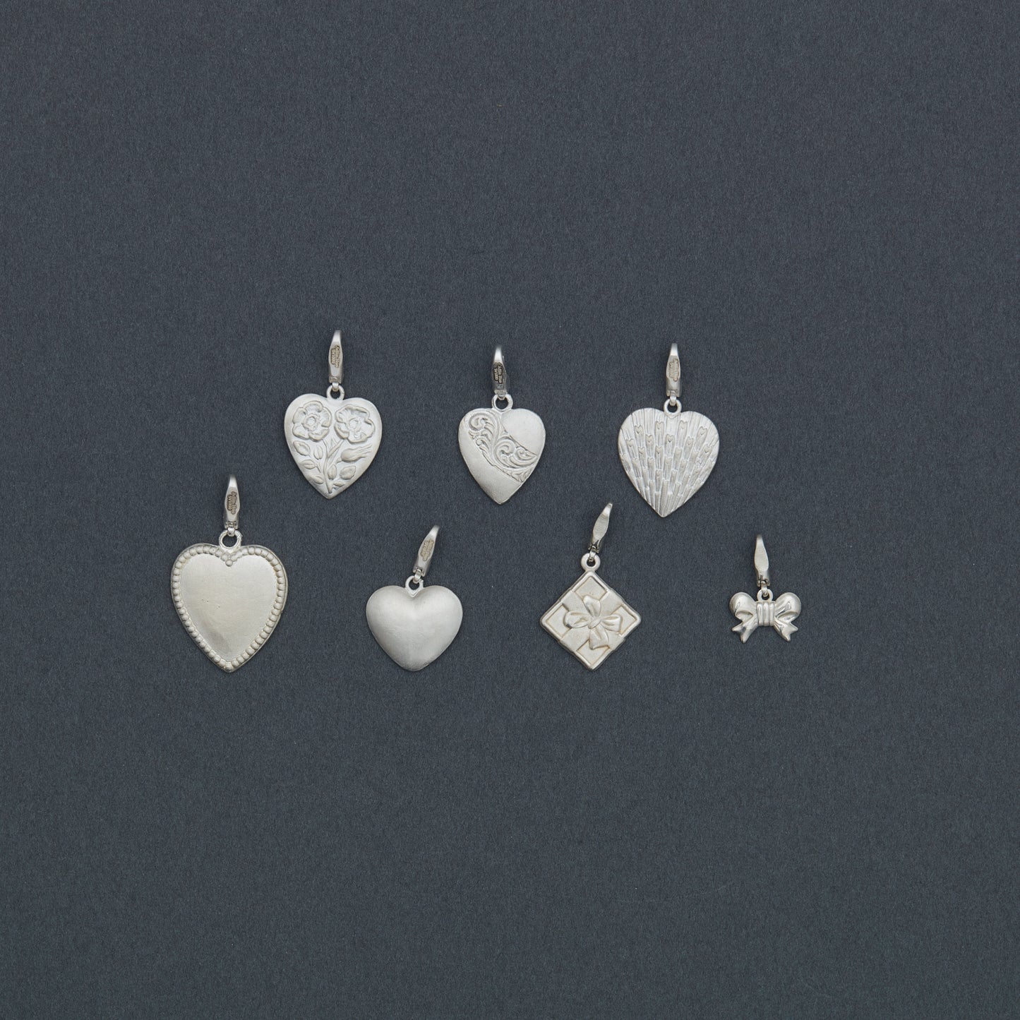 1174 SV1000 Formed Heart Charm