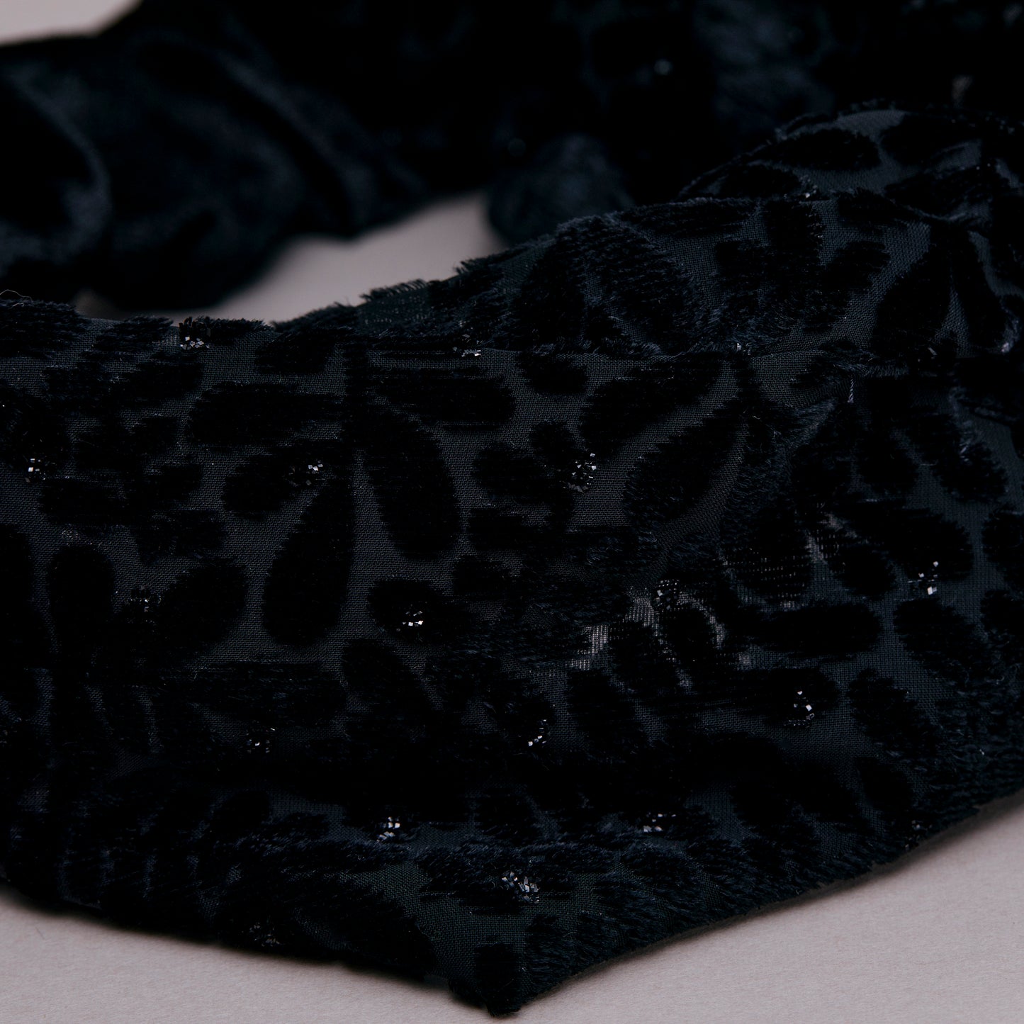 1521 杣長 Velvet Headband | Black