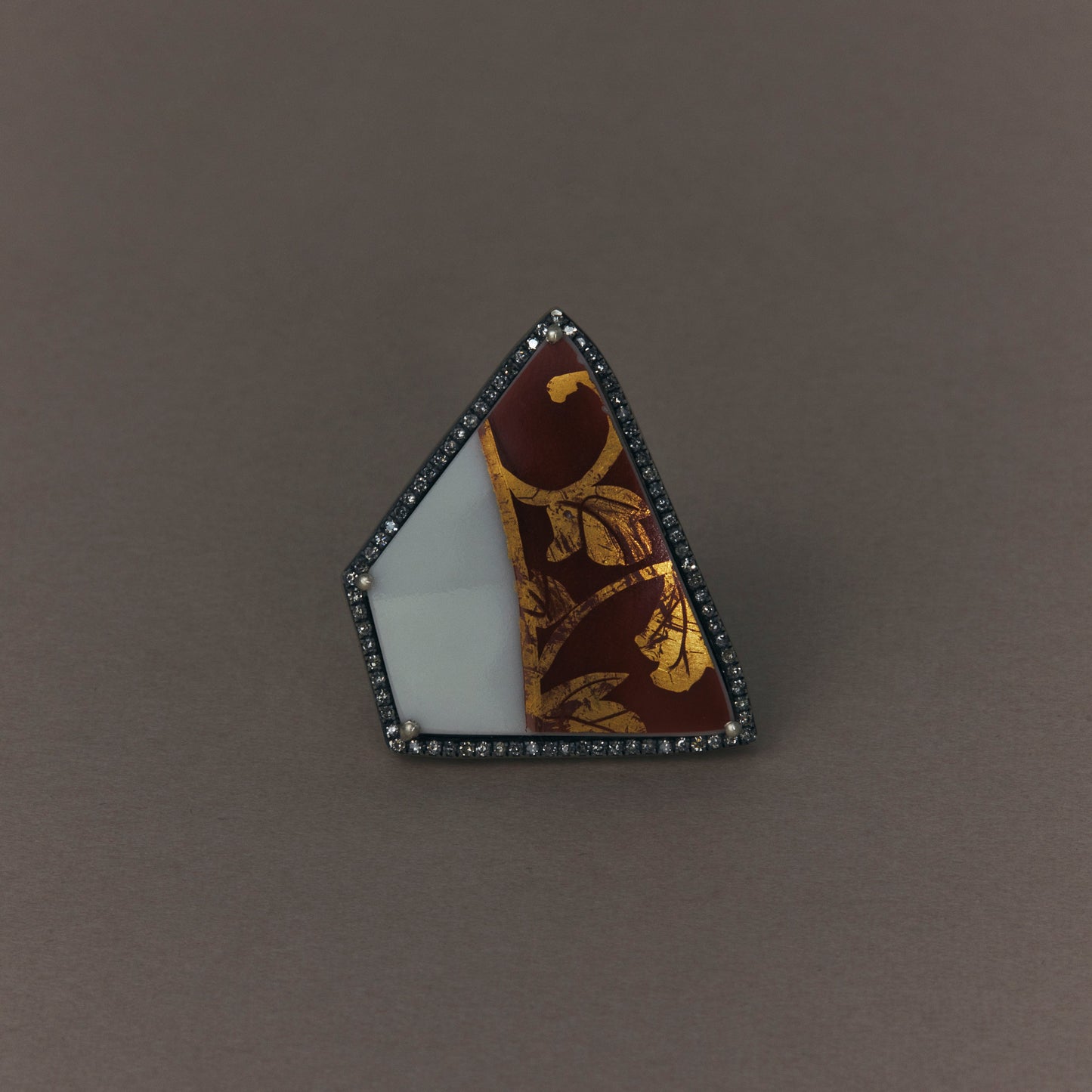 2210 Kutani porcelain 錦山窯 | One of a kind Canan Ring