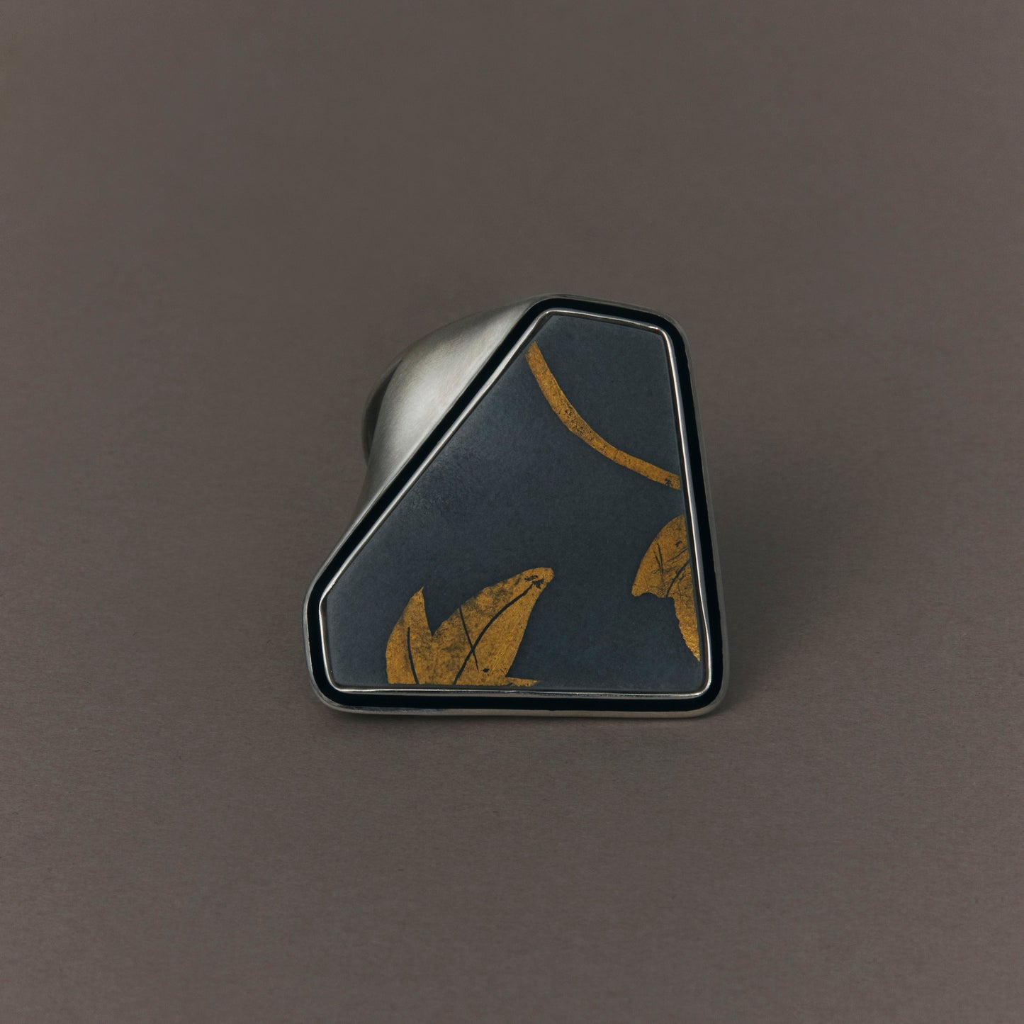 2216 Kutani porcelain 錦山窯 | One of a kind Mibu Black Ring