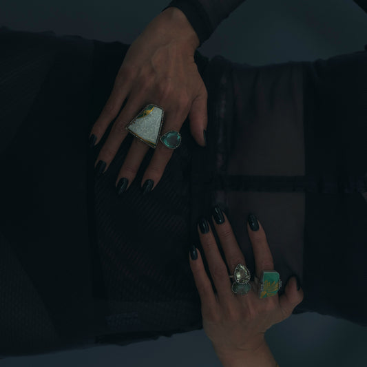 2219  Kutani porcelain 錦山窯 | One of a kind Reni Ring