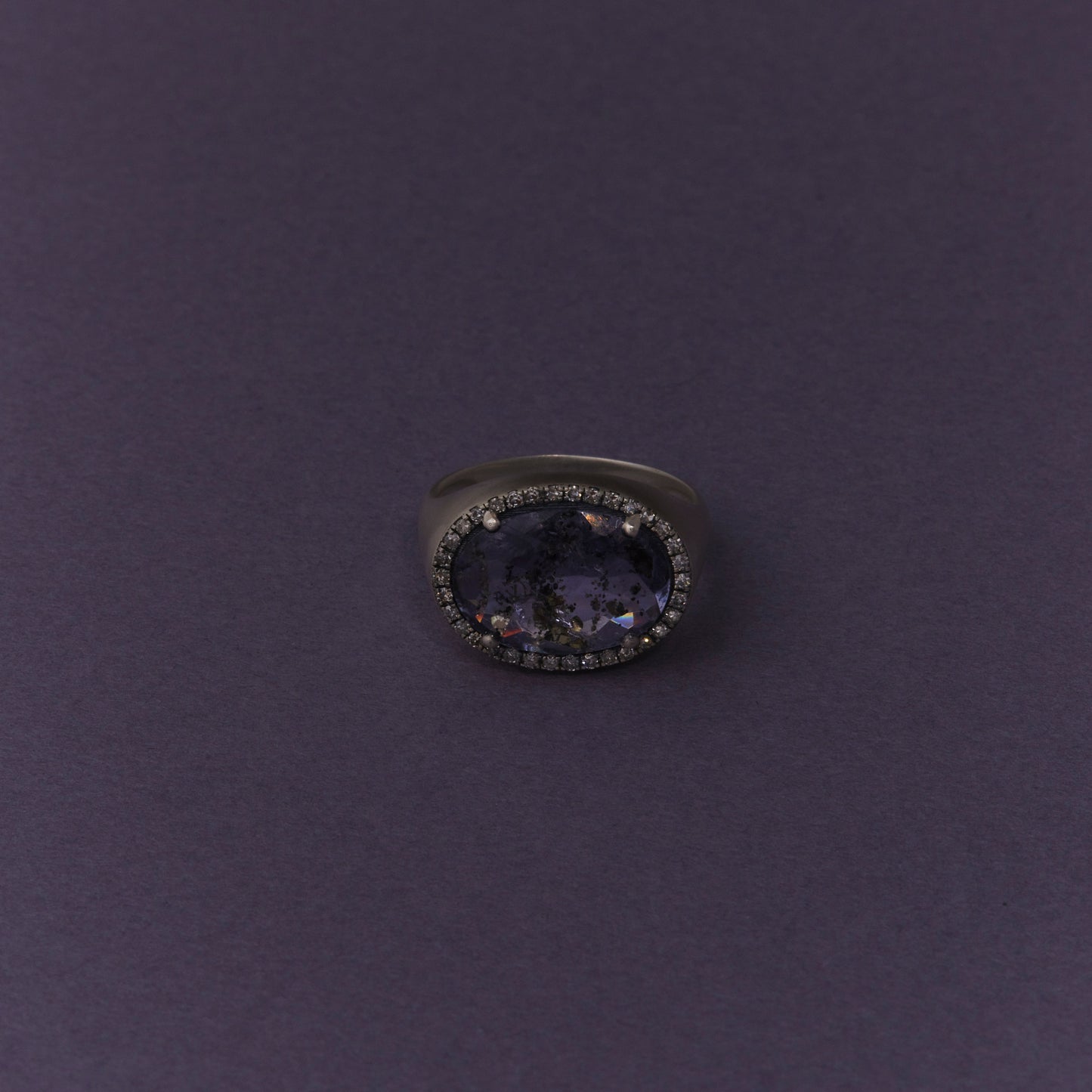2246 Sun Iolite | Canan Ring
