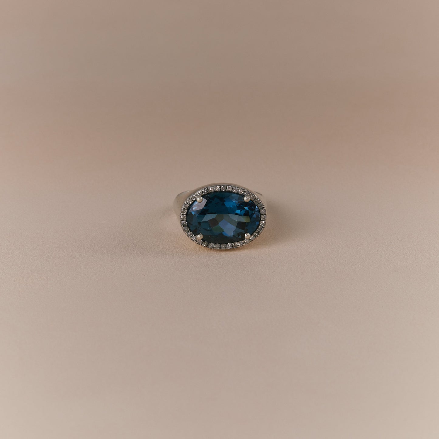 2582 London Blue Topaz | Canan Ring