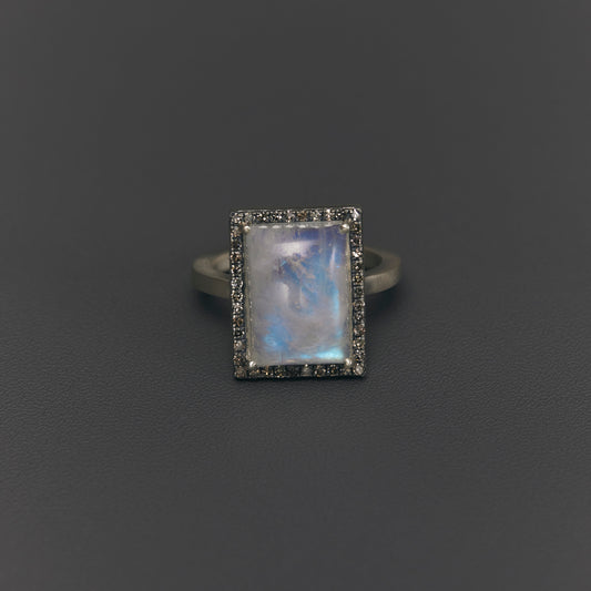 1833 Moon Stone | Reni Ring