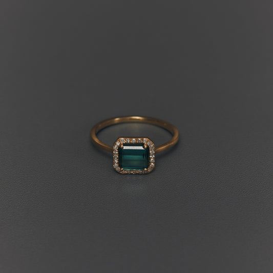1786 Green Tourmaline | K18YG One of a Elia Ring