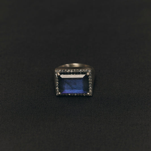 1728 Labradorite | Canan Pinky Ring