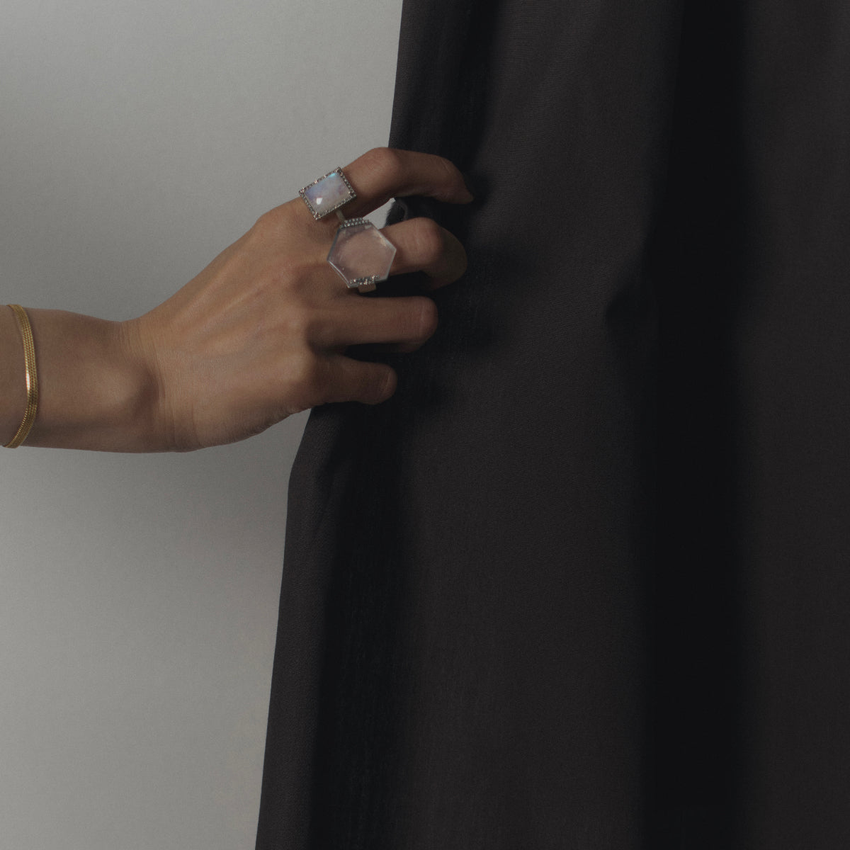 1833 Moon Stone | Reni Ring