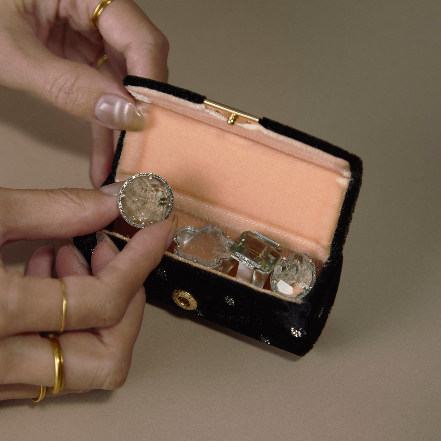 杣長 Velvet Ring Case