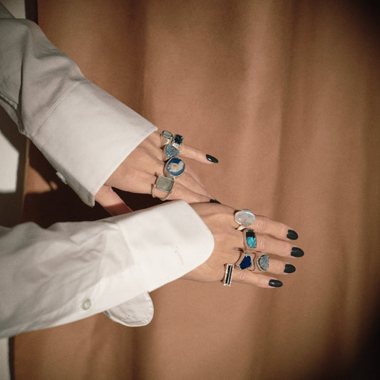2481 Sun Iolite | One of a Kind Minya Pinky Ring