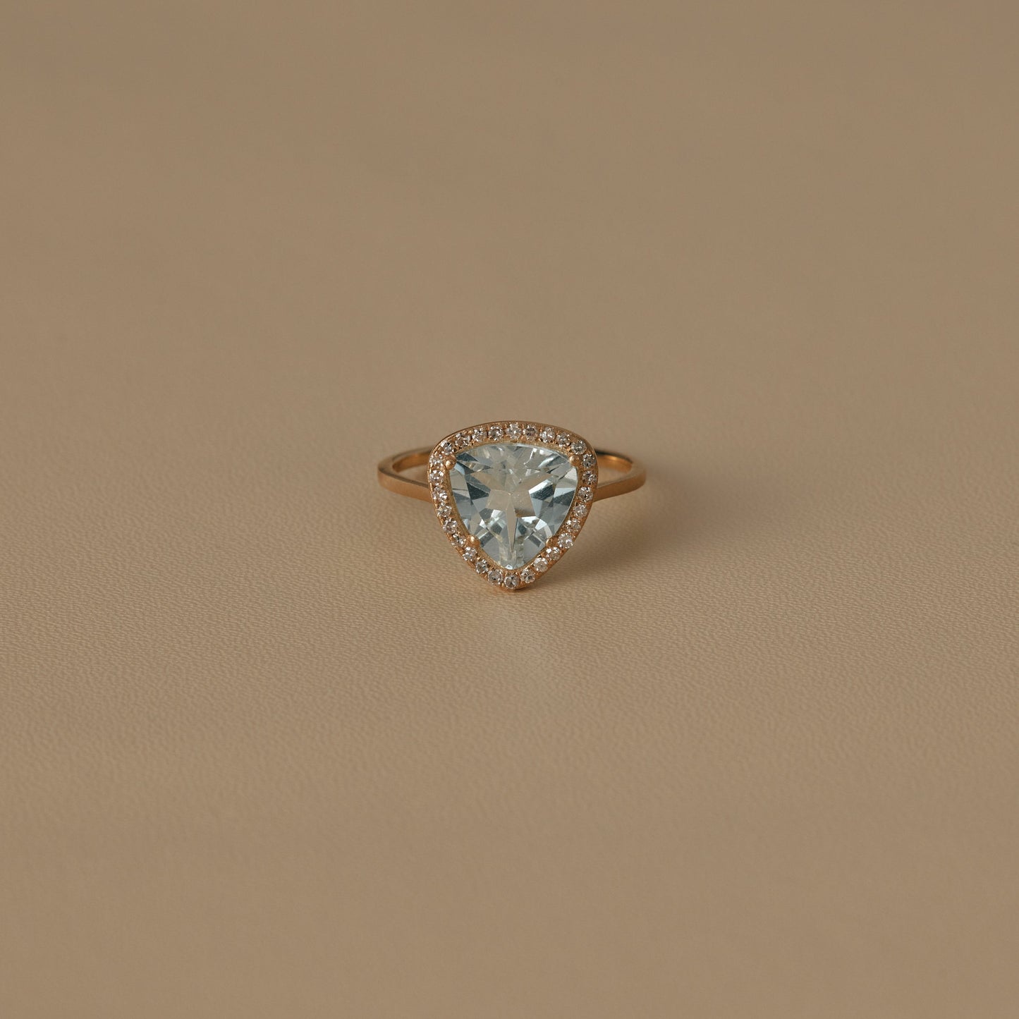 2532 Aquamarine | K18YG One of a Elia Ring