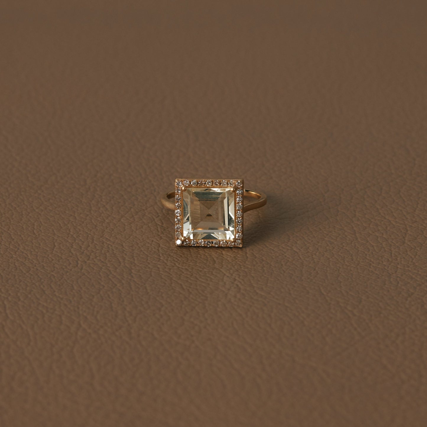 2529 Yellow Beryl | K18YG One of a Elia Ring