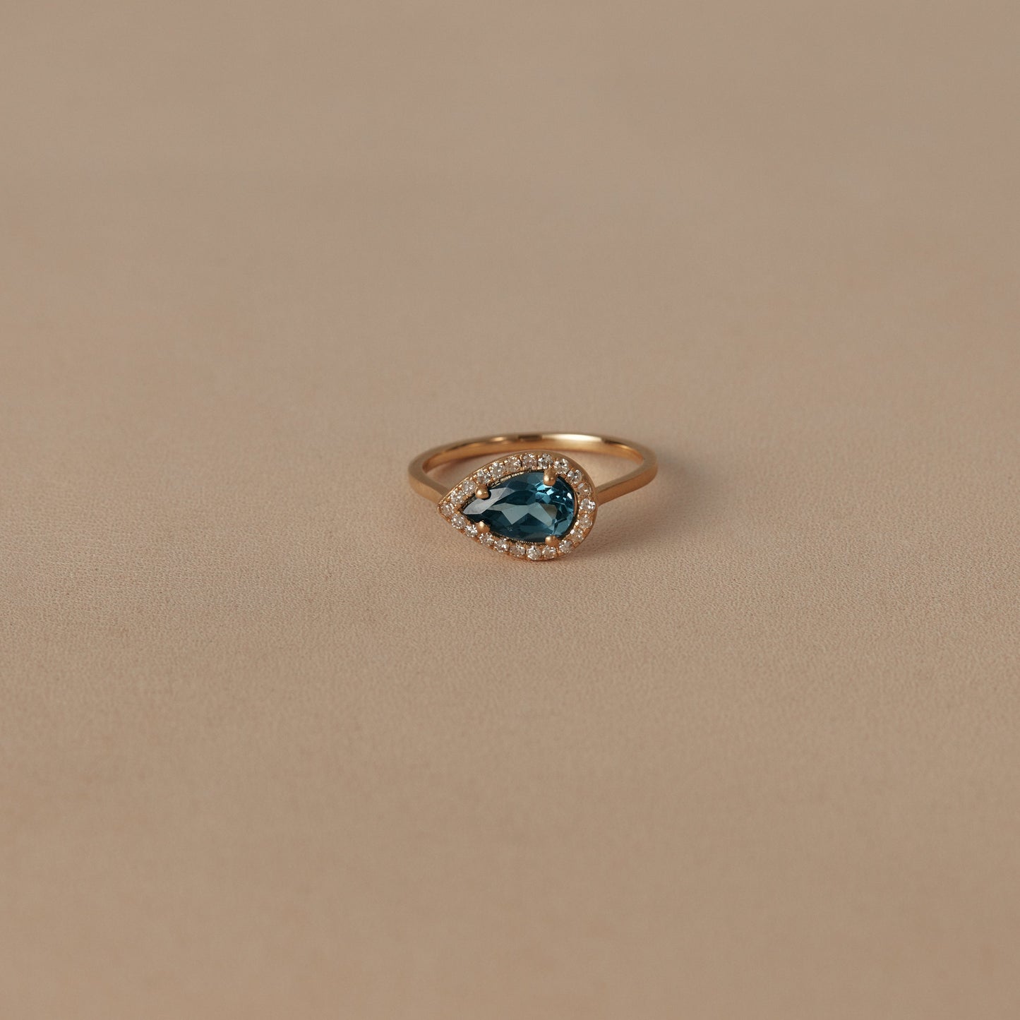 2536 London Blue Topaz | K18YG One of a Elia Ring