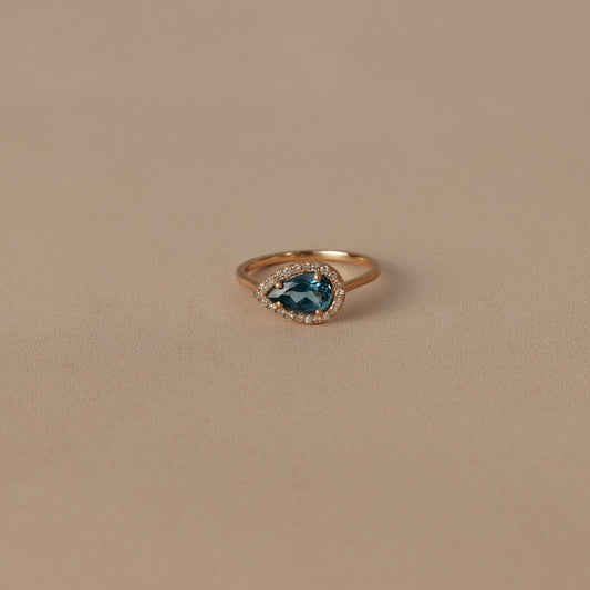 2536 London Blue Topaz | K18YG One of a Elia Ring