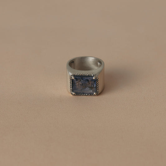 2481 Sun Iolite | One of a Kind Minya Pinky Ring