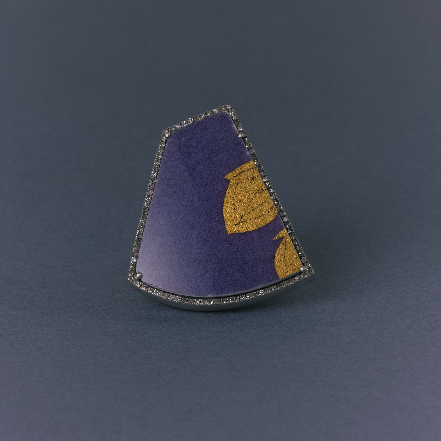 2714 Kutani porcelain 錦山窯 | One of a kind Canan Ring