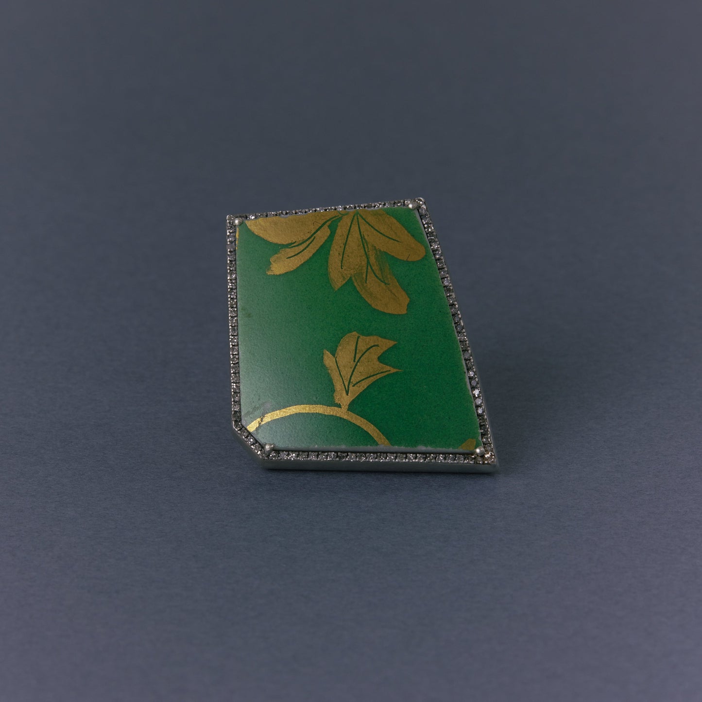 2745 Kutani porcelain 錦山窯 | One of a kind Canan Ring