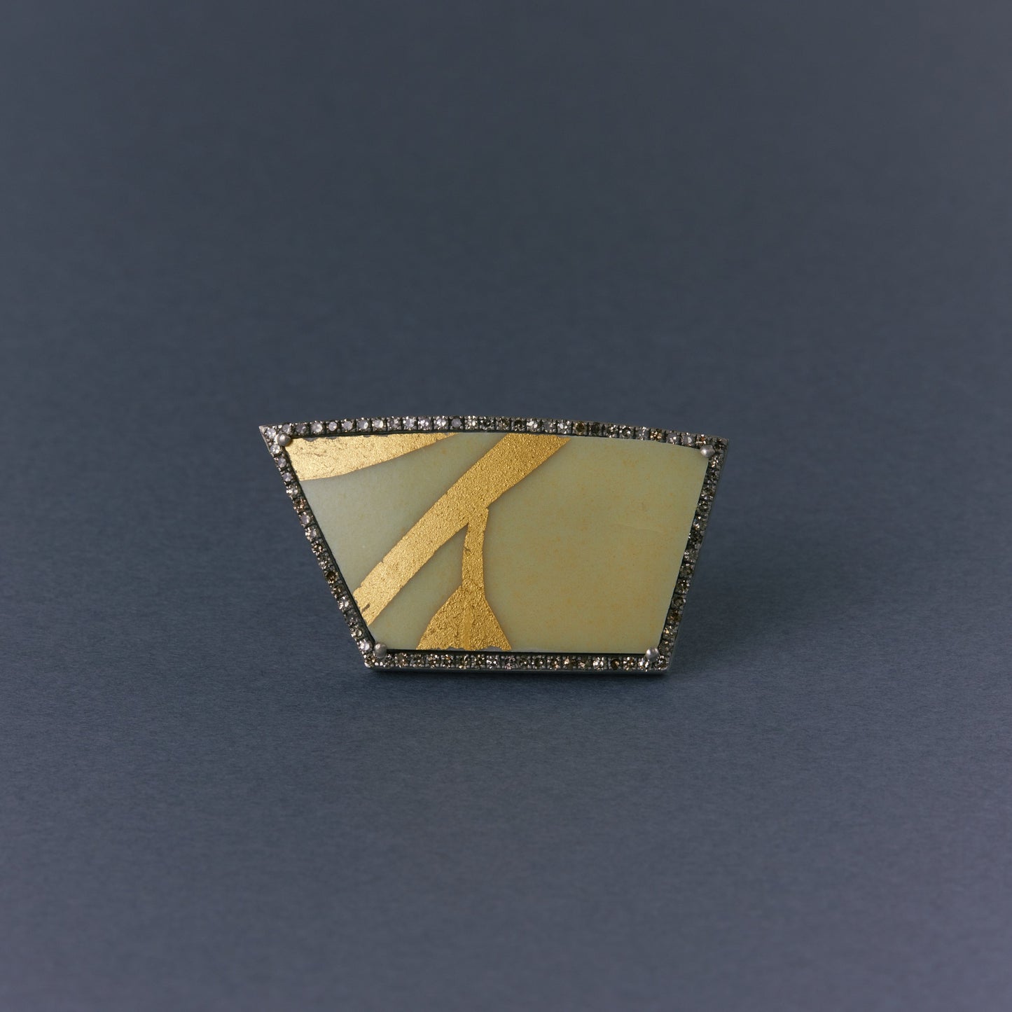 2751 Kutani porcelain 錦山窯 | One of a kind Reni Ring