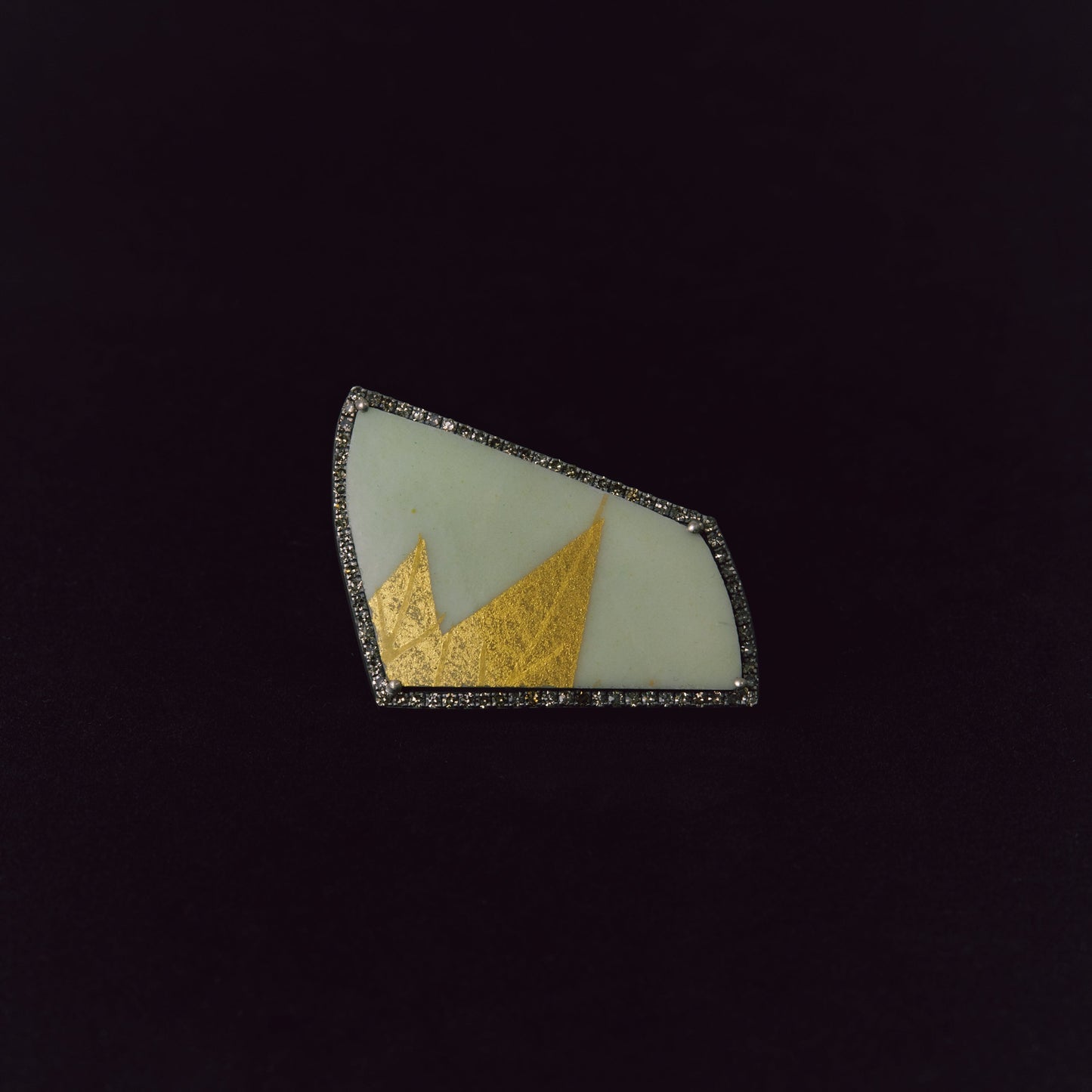 2752 Kutani porcelain 錦山窯 | One of a kind Reni Ring