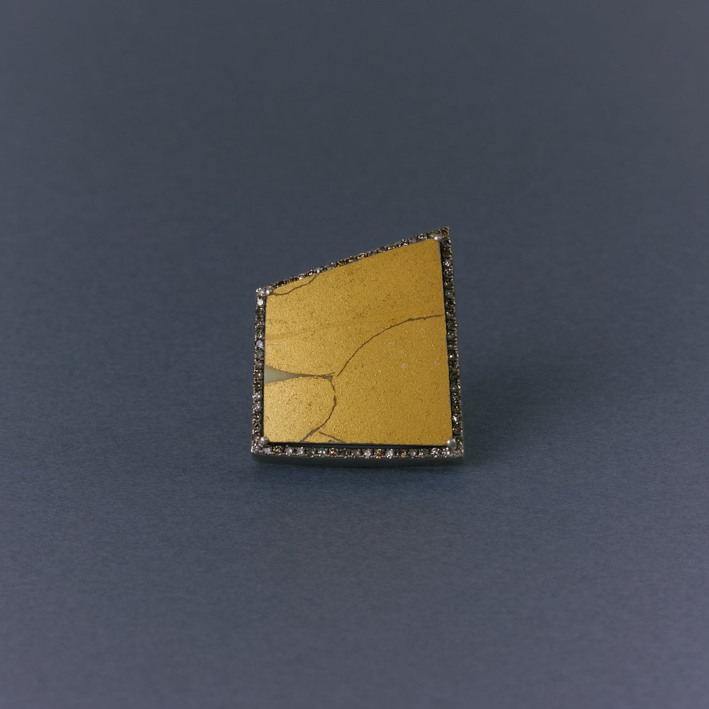2754 Kutani porcelain 錦山窯 | One of a kind Reni Ring