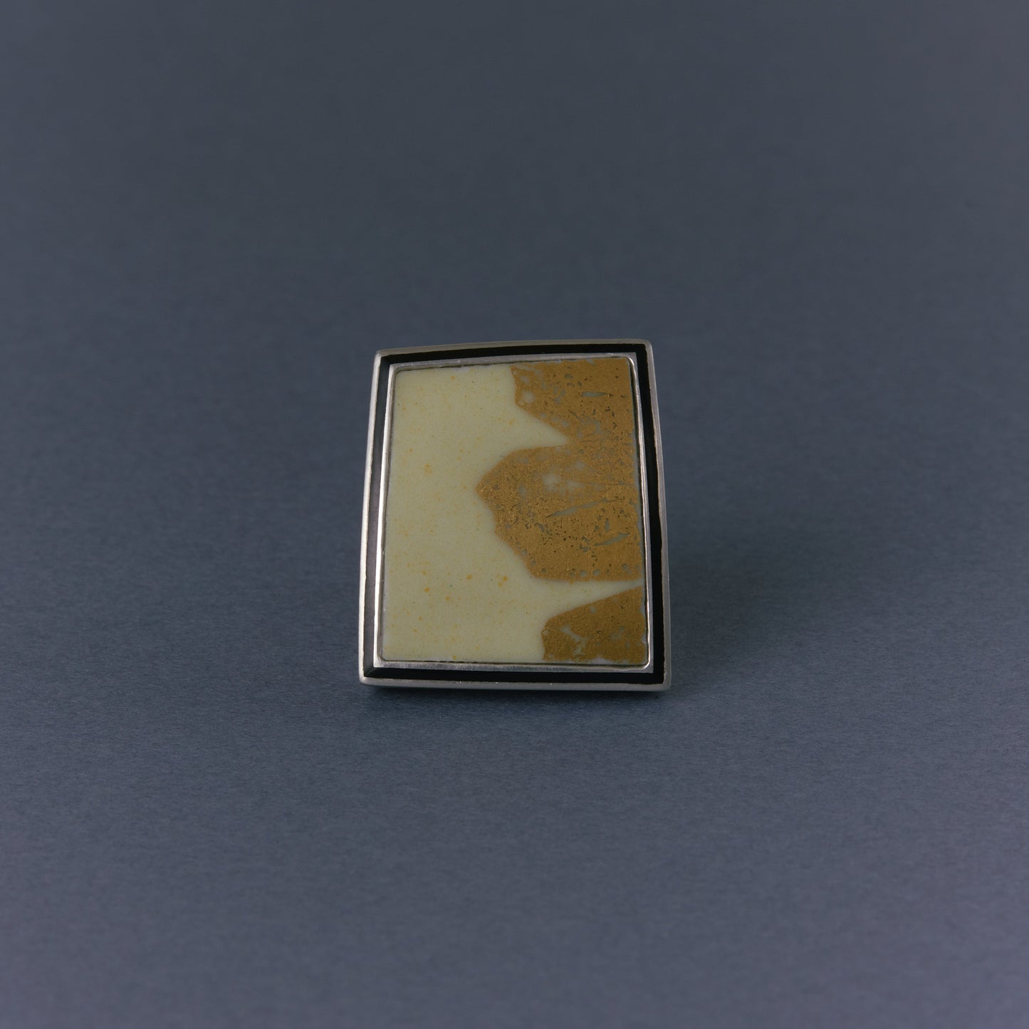 2809 Kutani porcelain 錦山窯 | One of a kind Mibu Black Ring