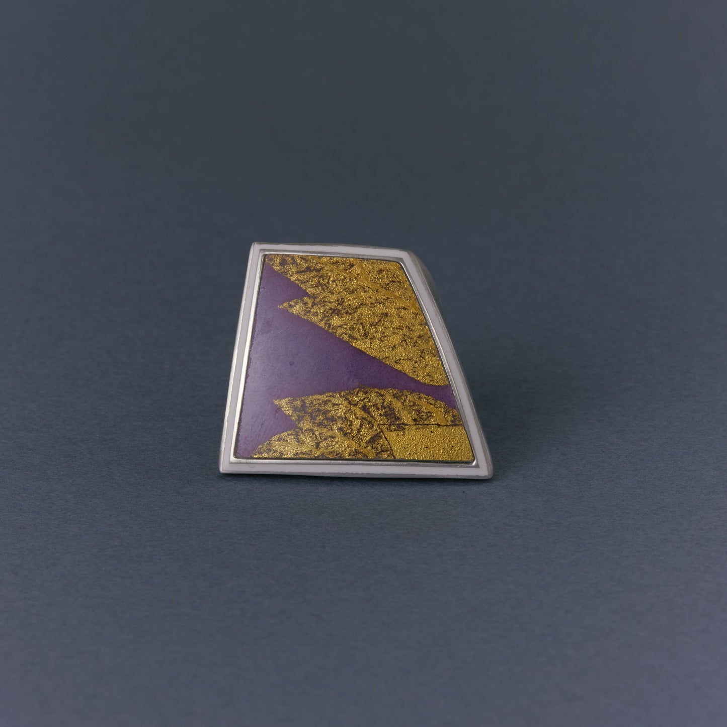 2818 Kutani porcelain 錦山窯 | One of a kind Mibu White Ring