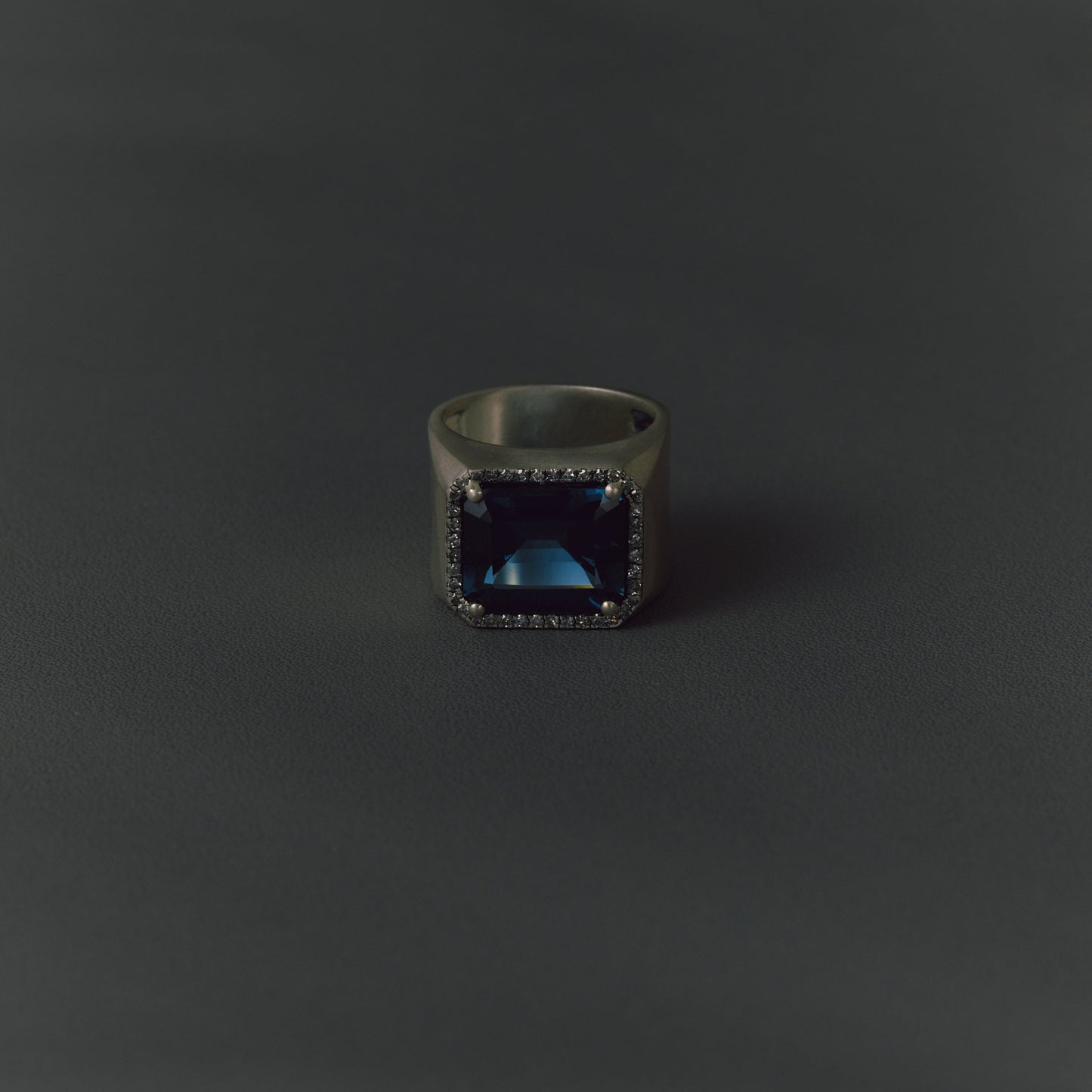 3054 London Blue Topaz|Minya Pinky Ring