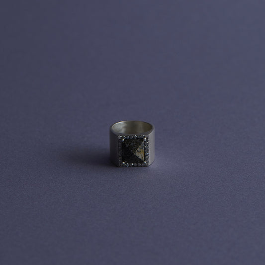 404 Magnetite | One of a Kind Minya Pinky Ring