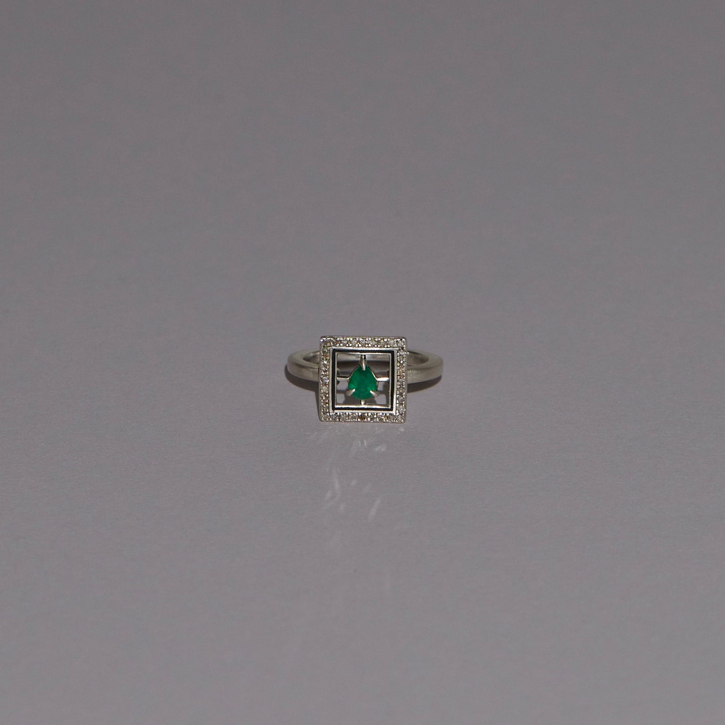 62 Emerald | Milda Ring
